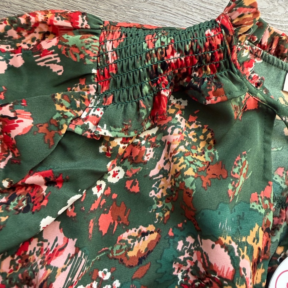 Umgee Floral Green Women's Top - Picture 5 of 5
